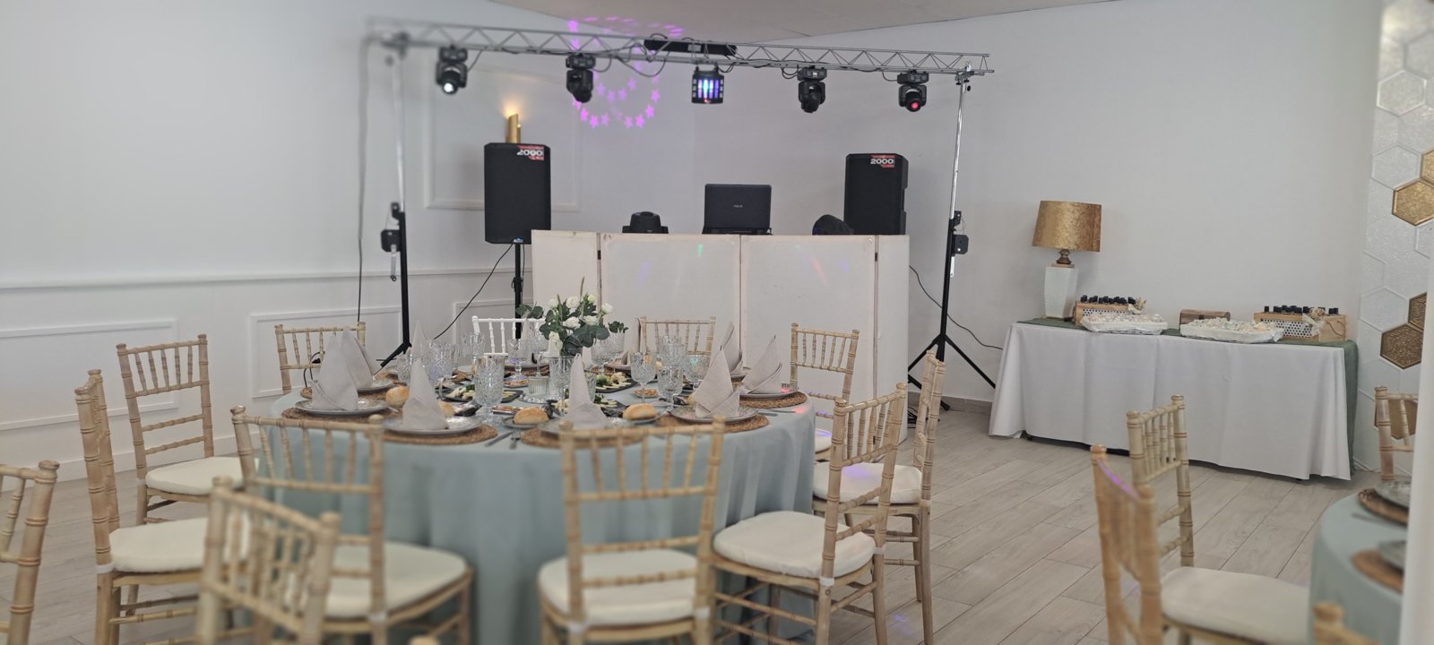 Foto 4 de Alquiler de sonido e ilumimacion para eventos